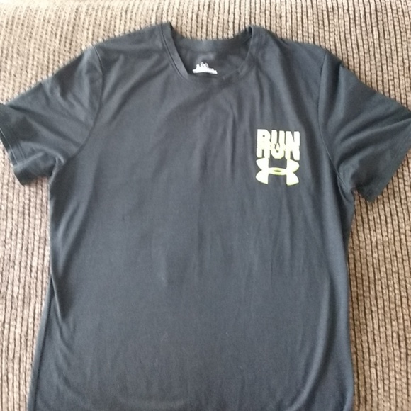 Under Armour Tops - *Sale* Under Armour Go The Distance Tee